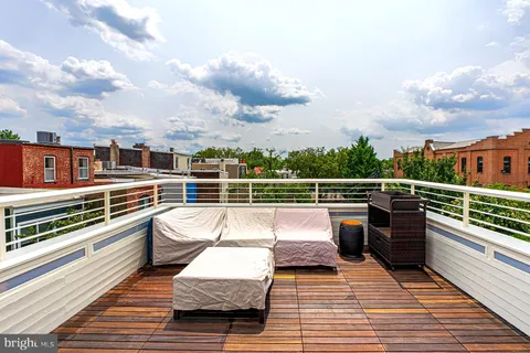 $7,995 | 325 D Street Southeast, Washington, DC 20003