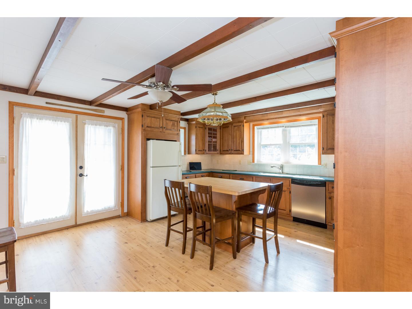 2405 Hopewell Road Elverson, PA 19520 - Photo 2 of 21 Gallery Image 2