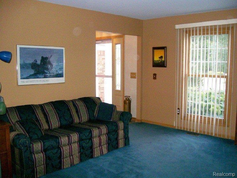 626 Lexington Drive Rochester, MI 48307 - Photo 14 of 22 lex-LR