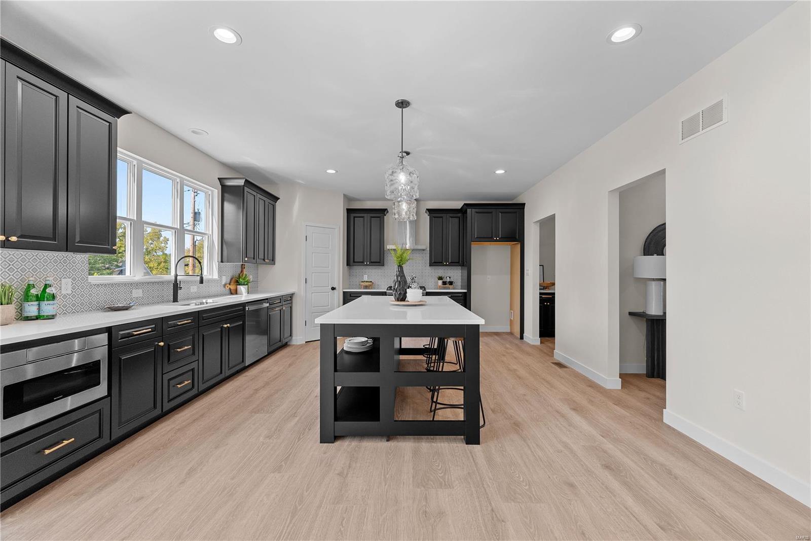 401 Mayfair Drive Ballwin, MO 63011 - Photo 16 of 31