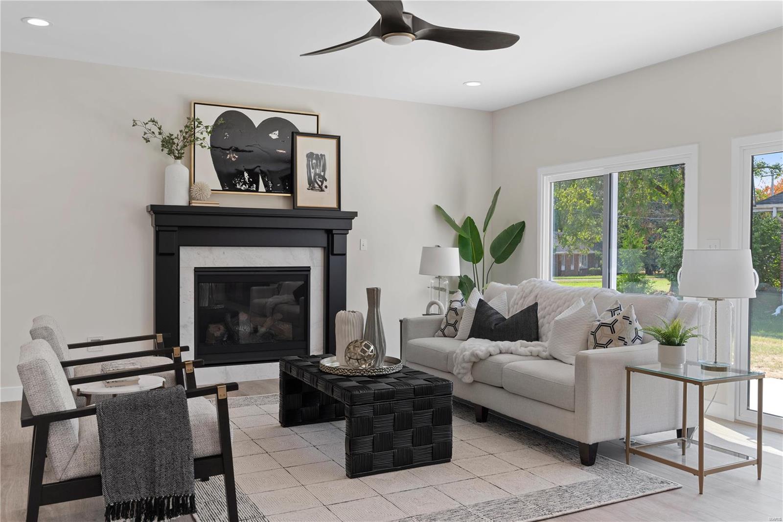 401 Mayfair Drive Ballwin, MO 63011 - Photo 2 of 31