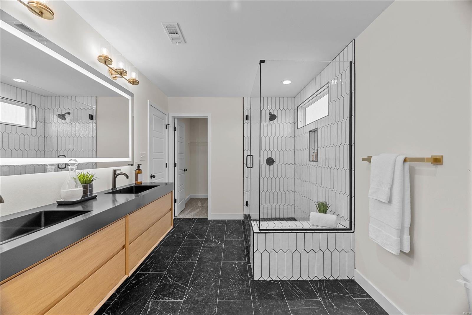 401 Mayfair Drive Ballwin, MO 63011 - Photo 7 of 31