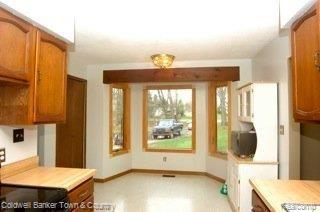 1600 Layton Road Fowlerville, MI 48836 - Photo 2 of 15 Breakfast Nook