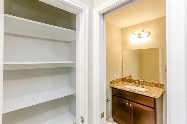 $845 | 808 1/2 West Main Street, Unit 3, Houston, TX 77006