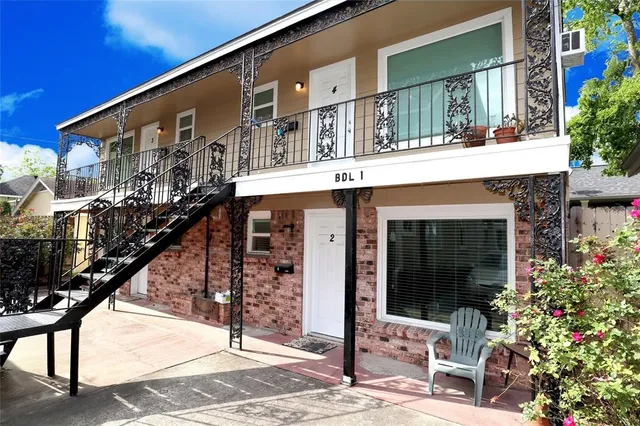 $845 | 808 1/2 West Main Street, Unit 3, Houston, TX 77006