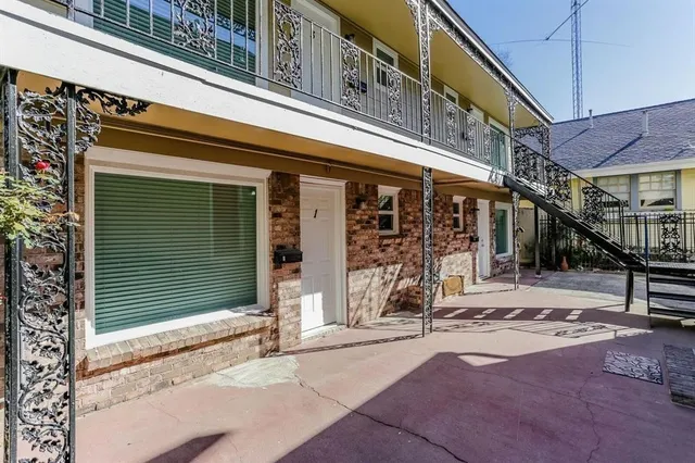 $845 | 808 1/2 West Main Street, Unit 3, Houston, TX 77006