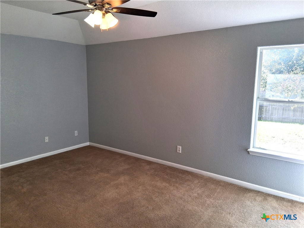 5605 Bald Ridge Court Killeen, TX 76542 - Photo 11 of 17 an empty room with a window