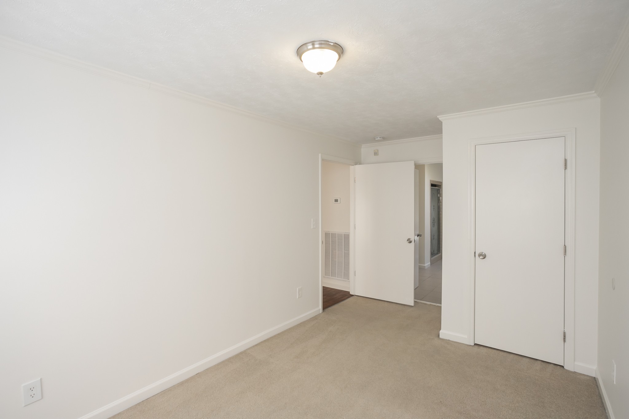 1720 Hanover Road, Unit B Nashville, TN 37216 - Photo 12 of 25 a view of an empty room