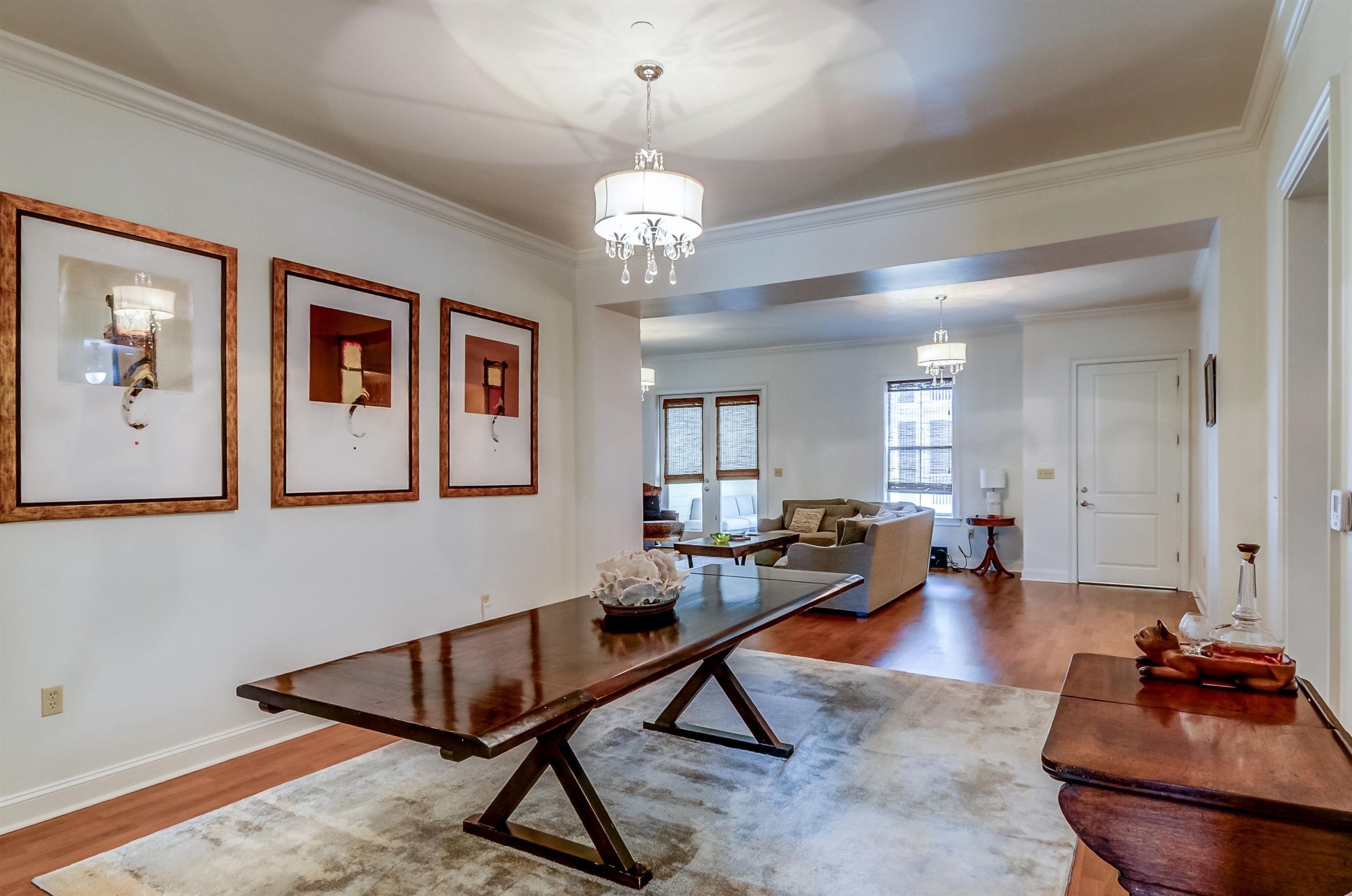 591 Lexington Road, Unit 303 Memphis, TN 38117 - Photo 27 of 34 a living room with furniture