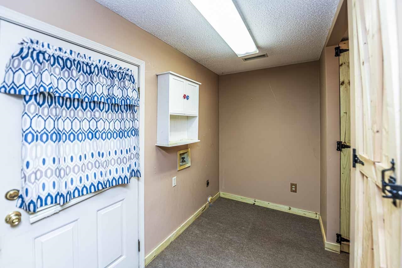 643 Fore Lane Mason, TN 38049 - Photo 11 of 40 a view of entryway with a small space