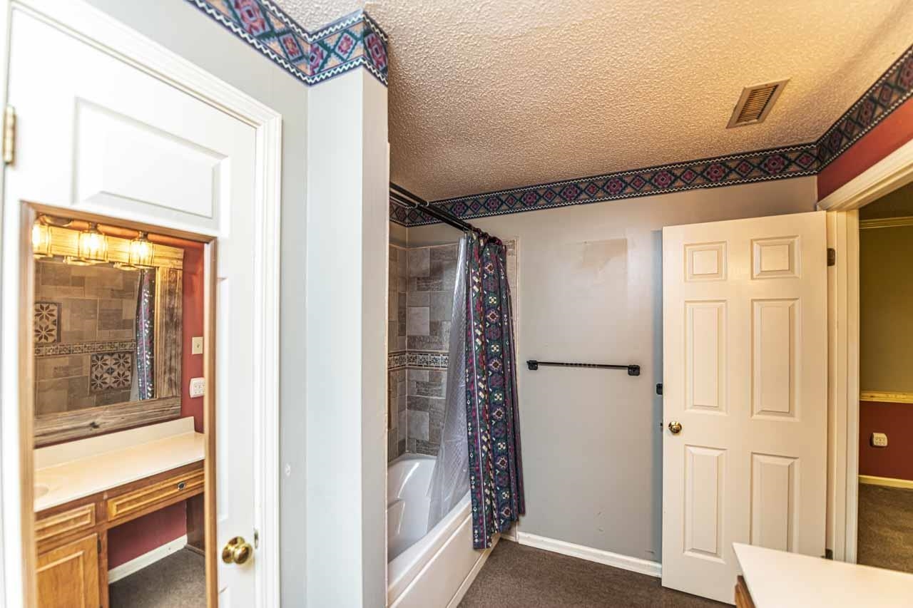 643 Fore Lane Mason, TN 38049 - Photo 15 of 40 a view of front door