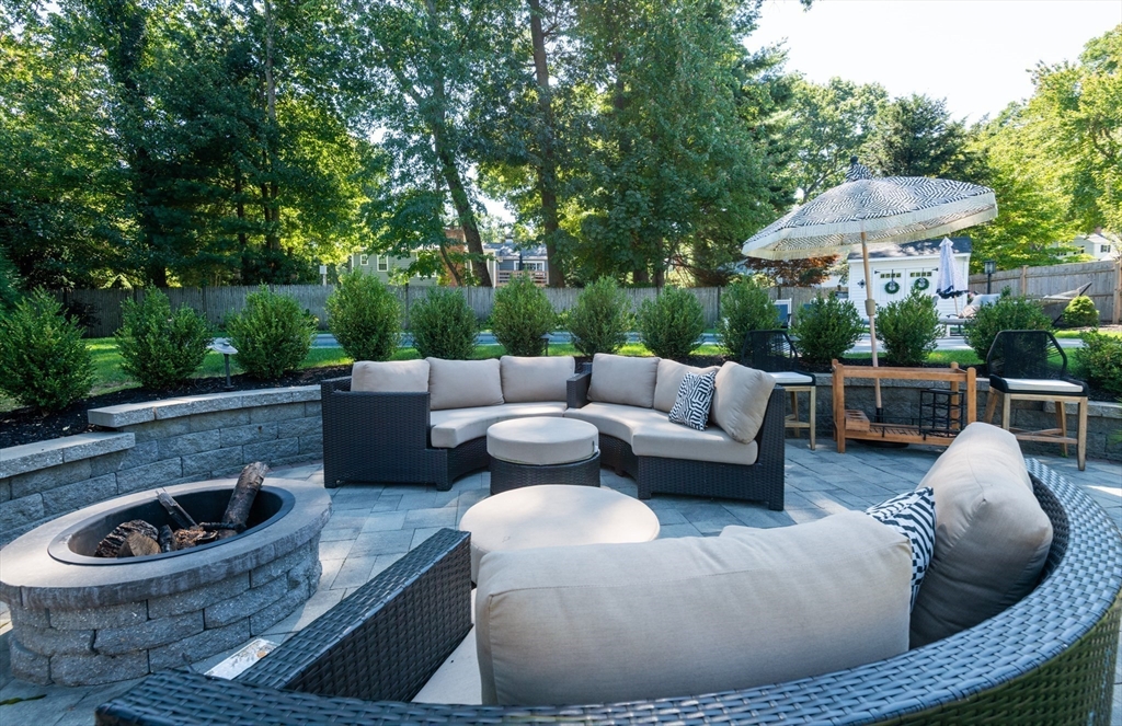 19 Longbow Road Lynnfield, MA 01940 - Photo 38 of 41 a outdoor living space with furniture and garden view