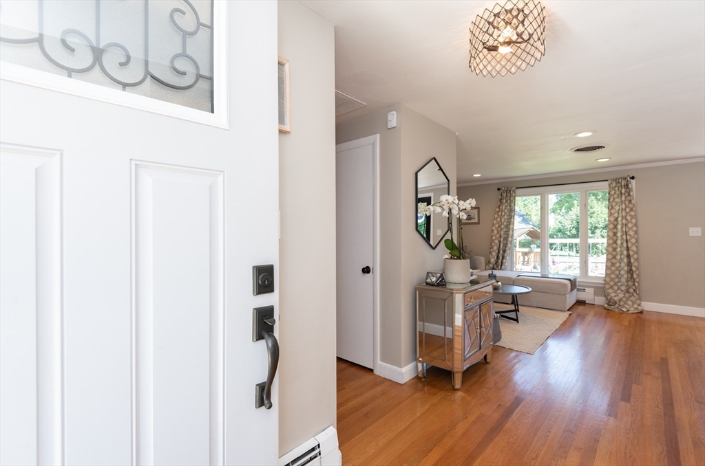 19 Longbow Road Lynnfield, MA 01940 - Photo 6 of 41