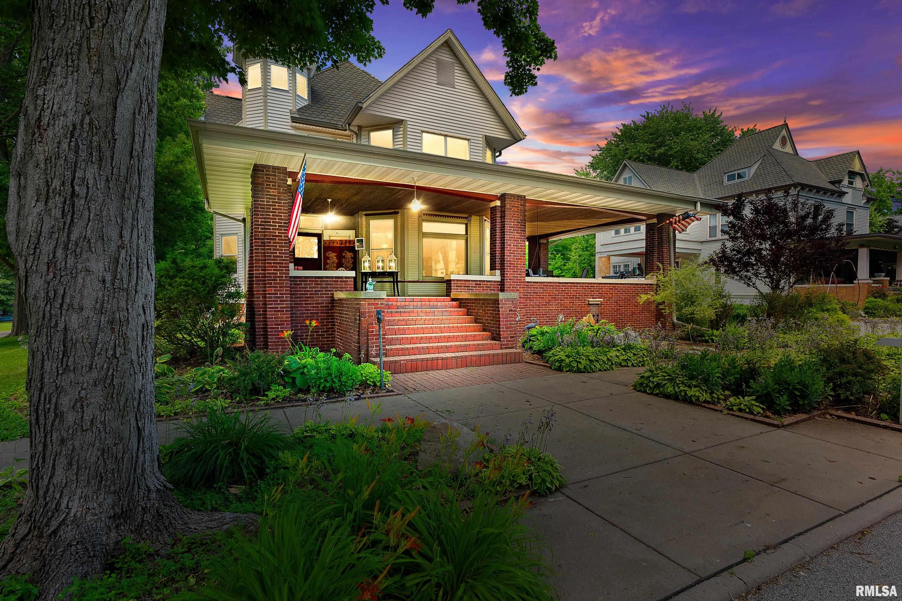 211 West 3rd Street Delavan, IL 61734 - Photo 1 of 61