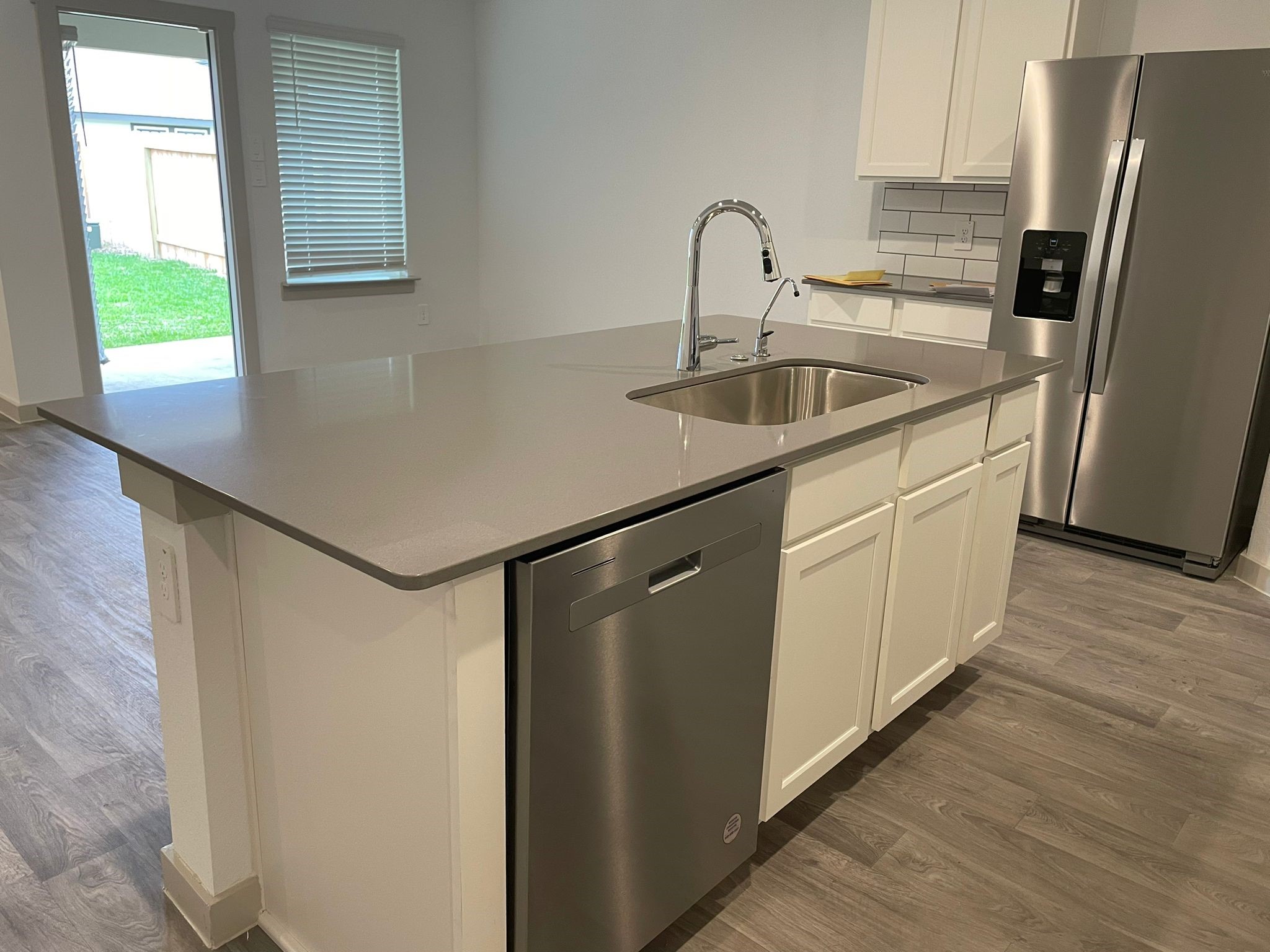 7719 Golden Rubia Lane Rosharon, TX 77583 - Photo 2 of 15