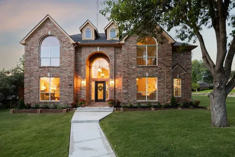 $629,900 | 1300 Edgewood Court, Carrollton, TX 75007