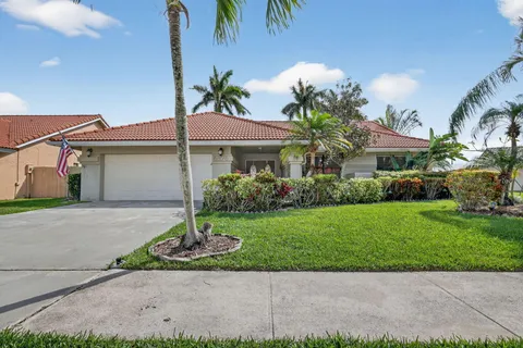 $569,900 | 5875 Sun Pointe Circle, Boynton Beach, FL 33437