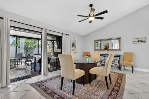 $569,900 | 5875 Sun Pointe Circle, Boynton Beach, FL 33437