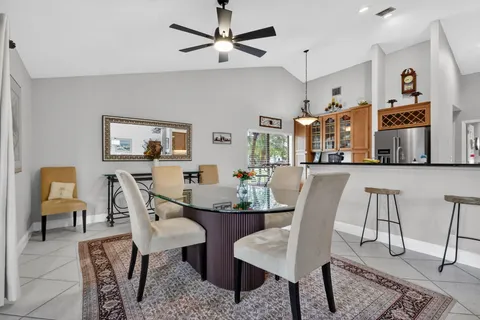 $569,900 | 5875 Sun Pointe Circle, Boynton Beach, FL 33437