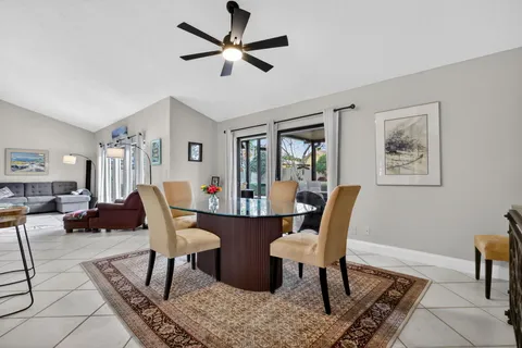 $569,900 | 5875 Sun Pointe Circle, Boynton Beach, FL 33437