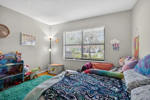 $569,900 | 5875 Sun Pointe Circle, Boynton Beach, FL 33437