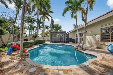 $569,900 | 5875 Sun Pointe Circle, Boynton Beach, FL 33437