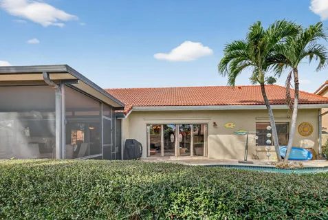 $569,900 | 5875 Sun Pointe Circle, Boynton Beach, FL 33437