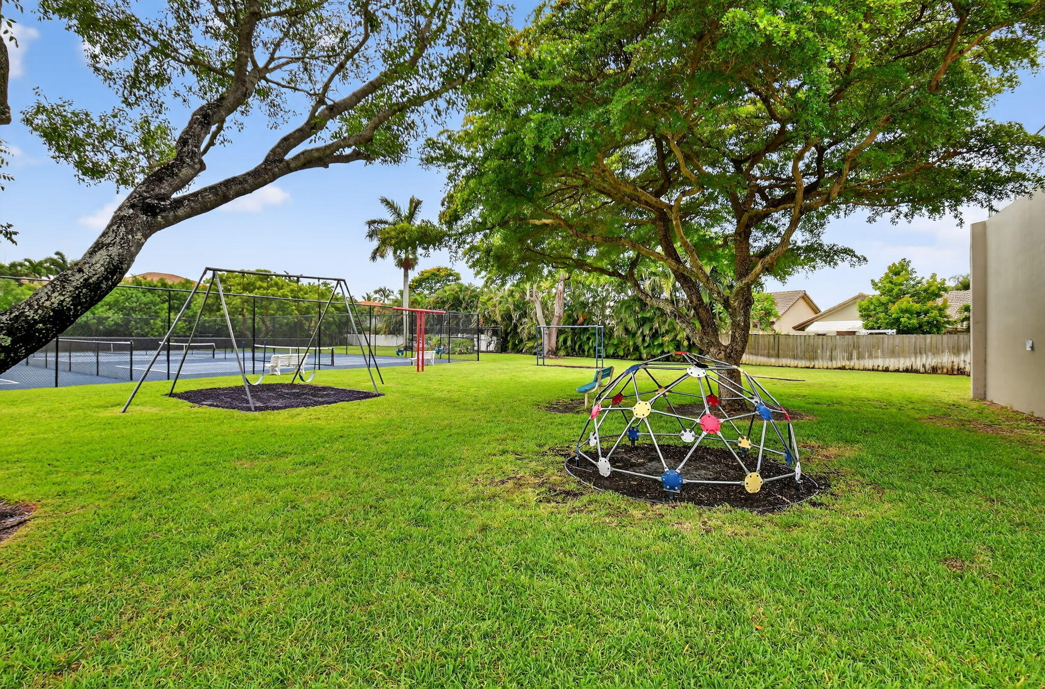 5875 Sun Pointe Circle Boynton Beach, FL 33437 - Photo 41 of 49 46-web-or-mls-DSC_7805