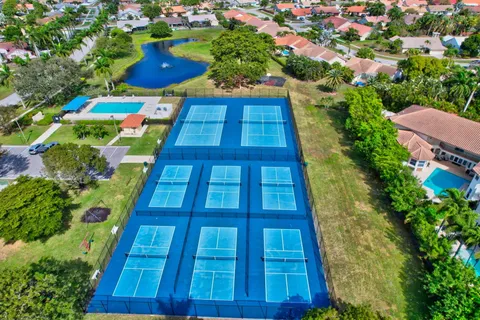 $569,900 | 5875 Sun Pointe Circle, Boynton Beach, FL 33437
