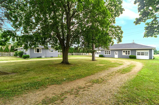 $240,000 | 106 North Erie Street, Three Rivers, MI 49093