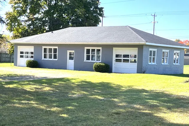 $240,000 | 106 North Erie Street, Three Rivers, MI 49093