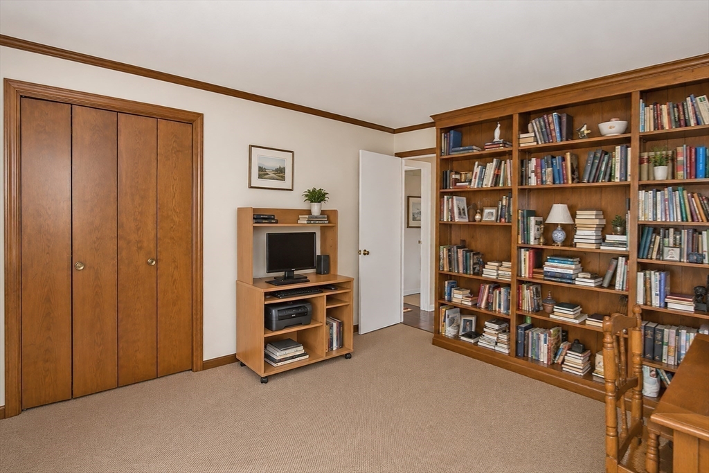 26 Brooks Road Longmeadow, MA 01106 - Photo 26 of 41