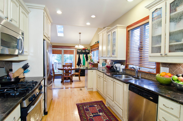 4142 North Harding Avenue Chicago, IL 60618 - Photo 8 of 25