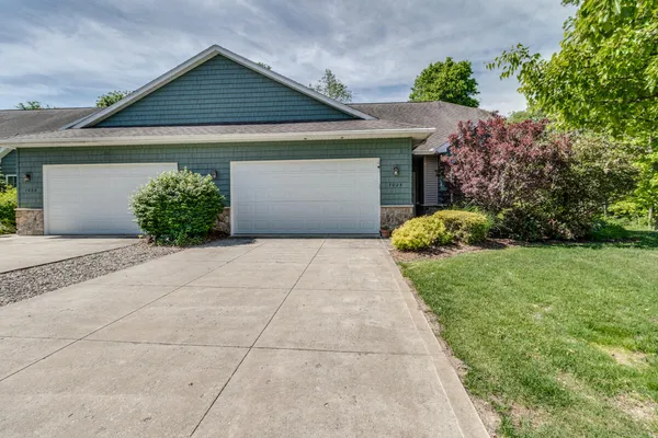 $349,500 | 7024 Green Ridge Boulevard, Battle Creek, MI 49017