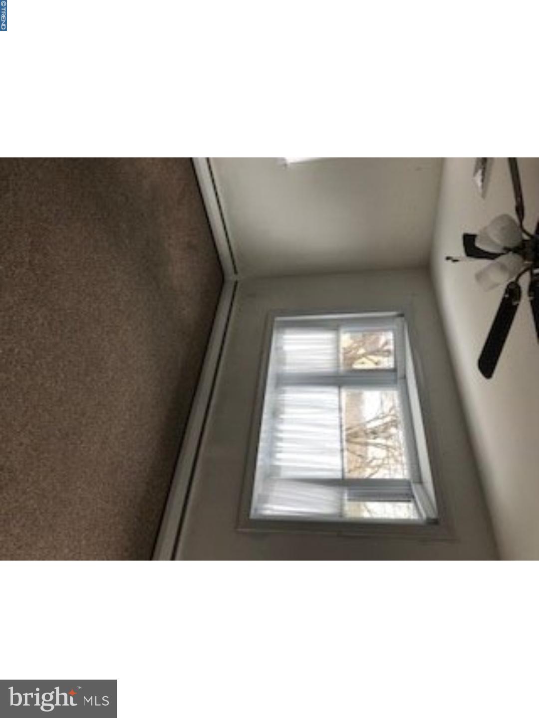 2138 Pleasant View Road Coopersburg, PA 18036 - Photo 11 of 24 Living Room