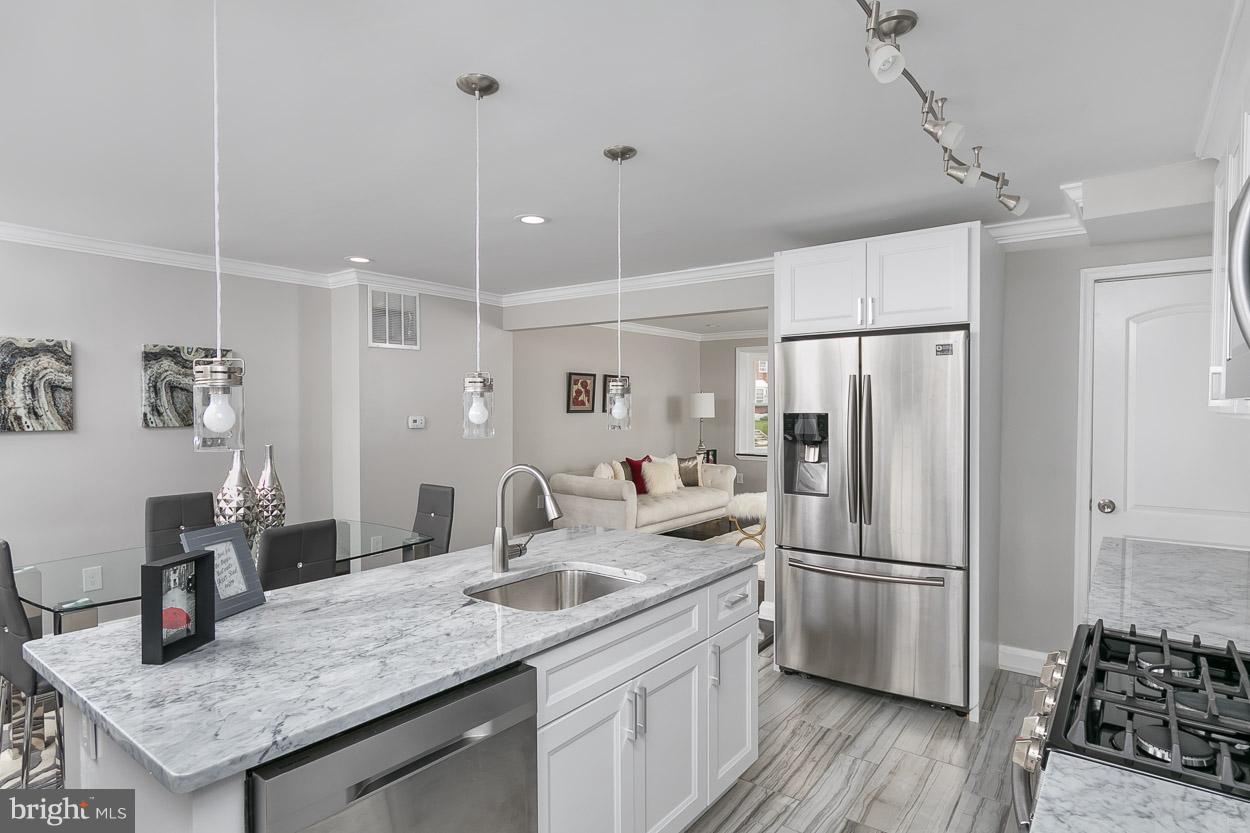 5719 Edgepark Road Baltimore, MD 21239 - Photo 5 of 24 Kitchen