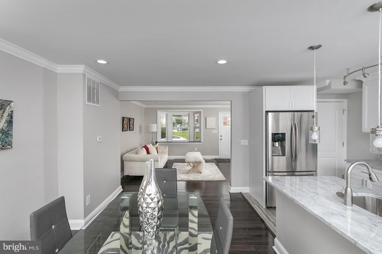 5719 Edgepark Road Baltimore, MD 21239 - Photo 6 of 24 Dining Room