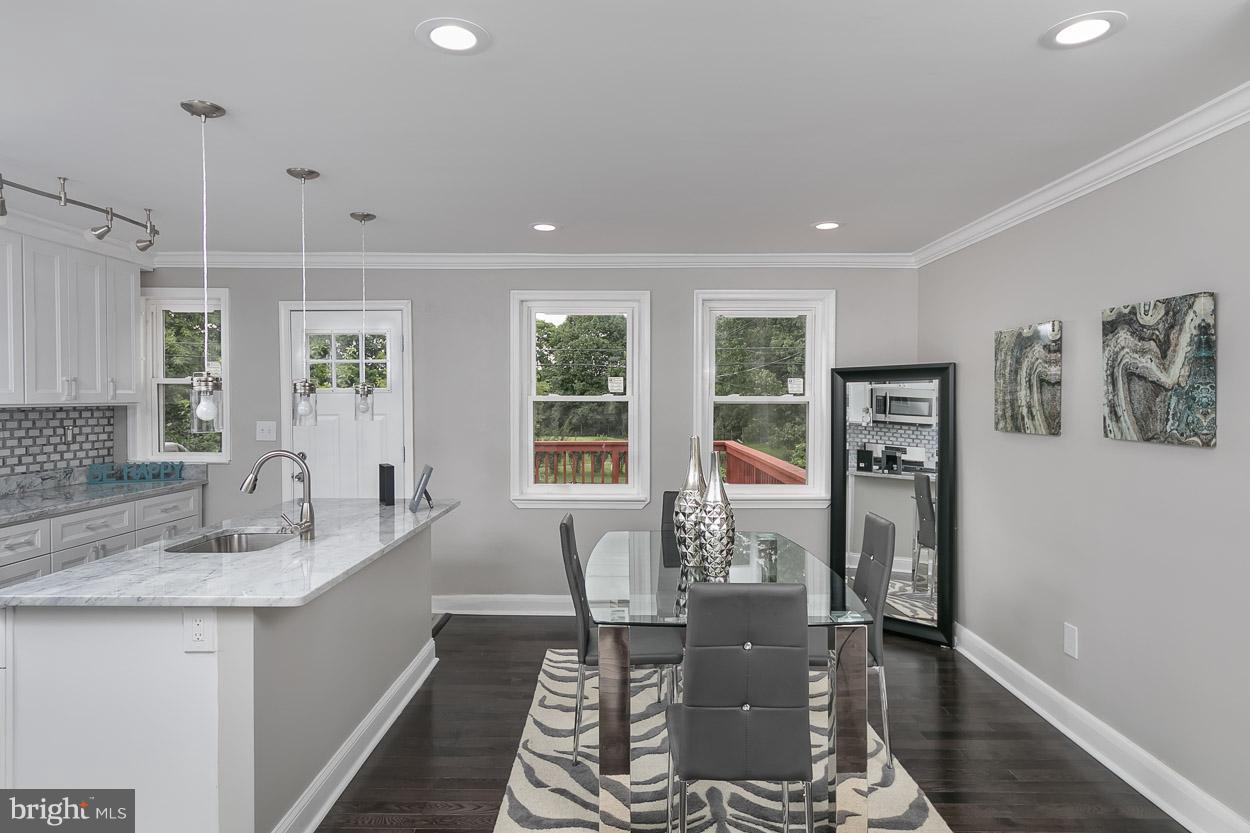 5719 Edgepark Road Baltimore, MD 21239 - Photo 7 of 24 Dining Room