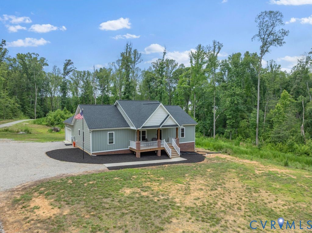 3259 Three Bridge Road Powhatan, VA 23139 - Photo 38 of 43 Contemporary single-story residence with light gra