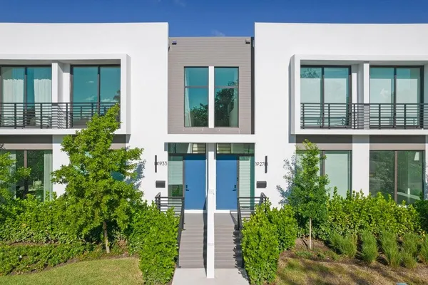 $10,500 | 1933 Dock Street, West Palm Beach, FL 33401