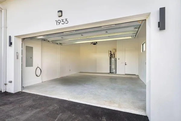 $10,500 | 1933 Dock Street, West Palm Beach, FL 33401