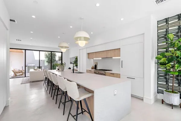 $10,500 | 1933 Dock Street, West Palm Beach, FL 33401