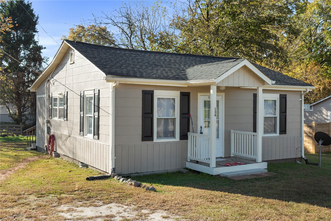 134 Marshall Avenue Seneca, SC 29678 - Photo 4 of 29