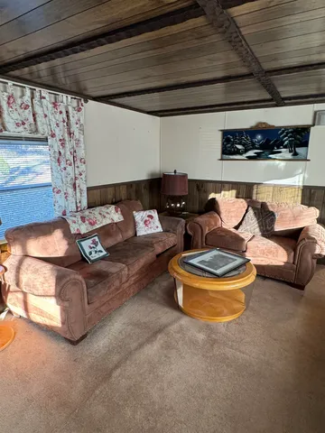 $89,900 | 2 Wagon Drive, Brattleboro, VT 05301