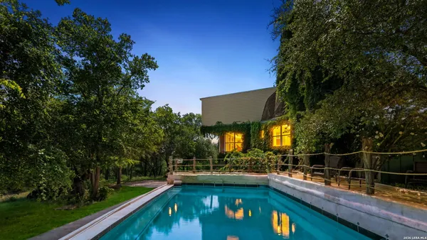 $875,000 | 34 J Williams Road, Boerne, TX 78006