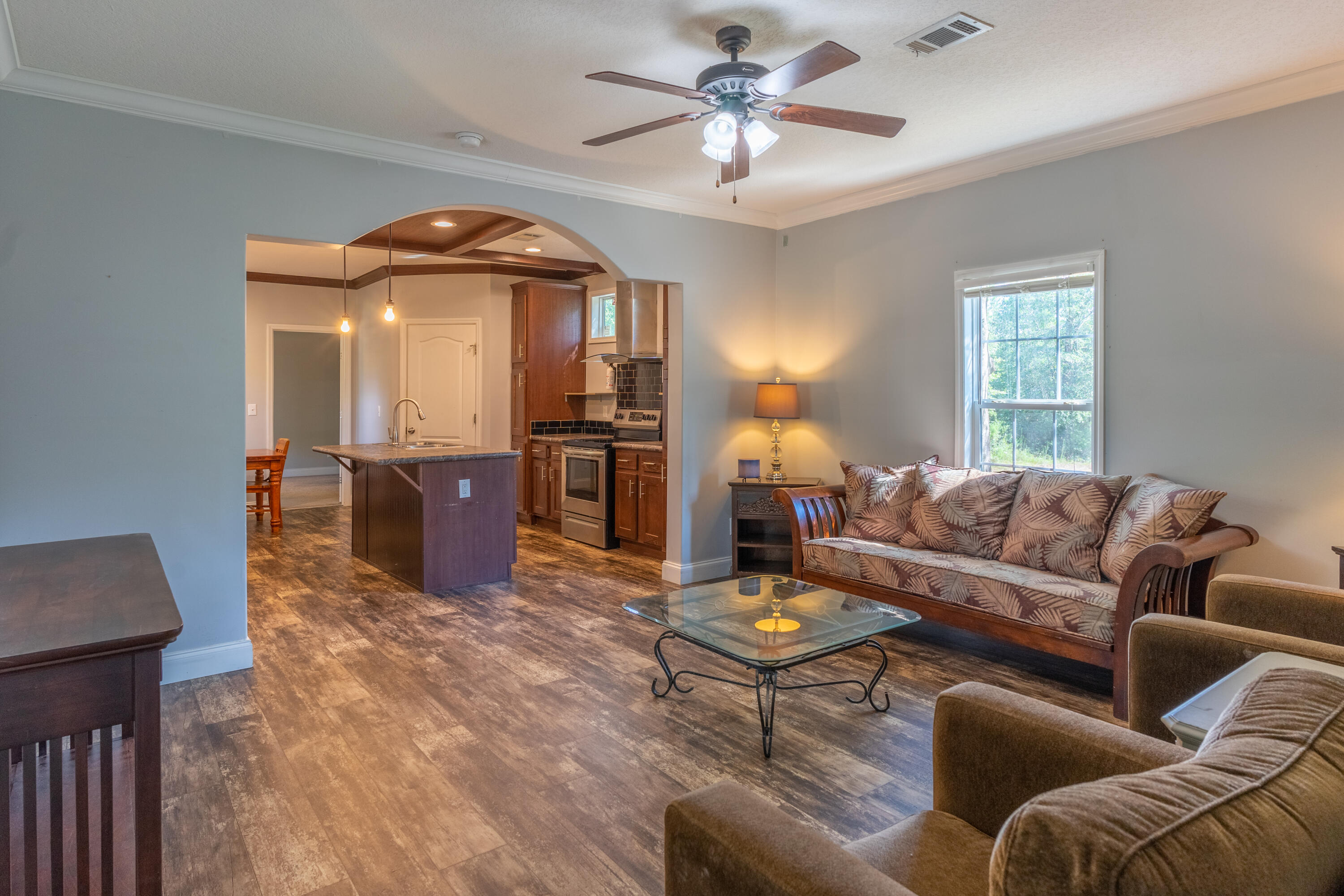 470 Ruckel Drive DeFuniak Springs, FL 32433 - Photo 8 of 21 Living Room