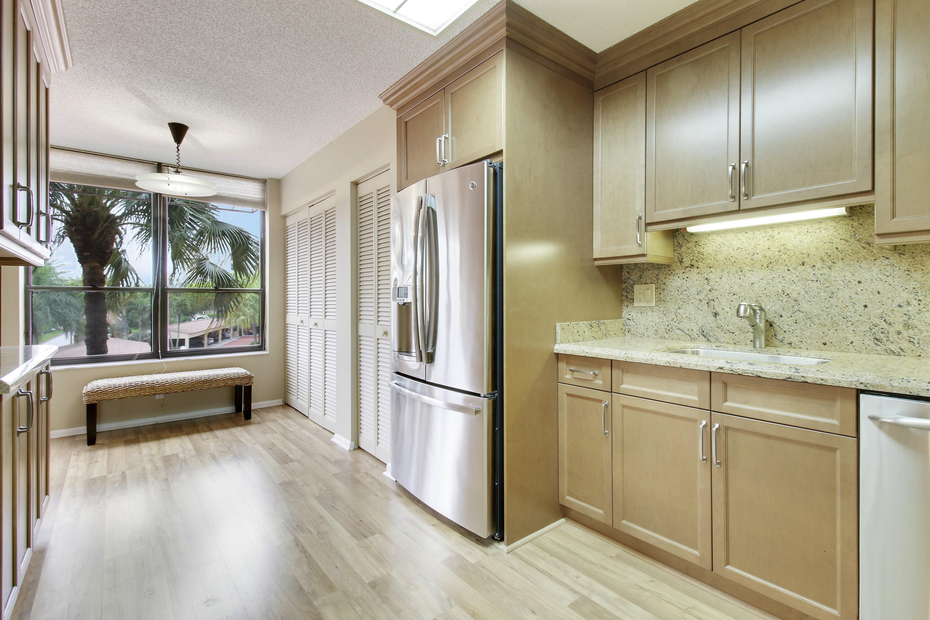 7201 Promenade Drive, Unit 301 Boca Raton, FL 33433 - Photo 12 of 40 Kitchen-2