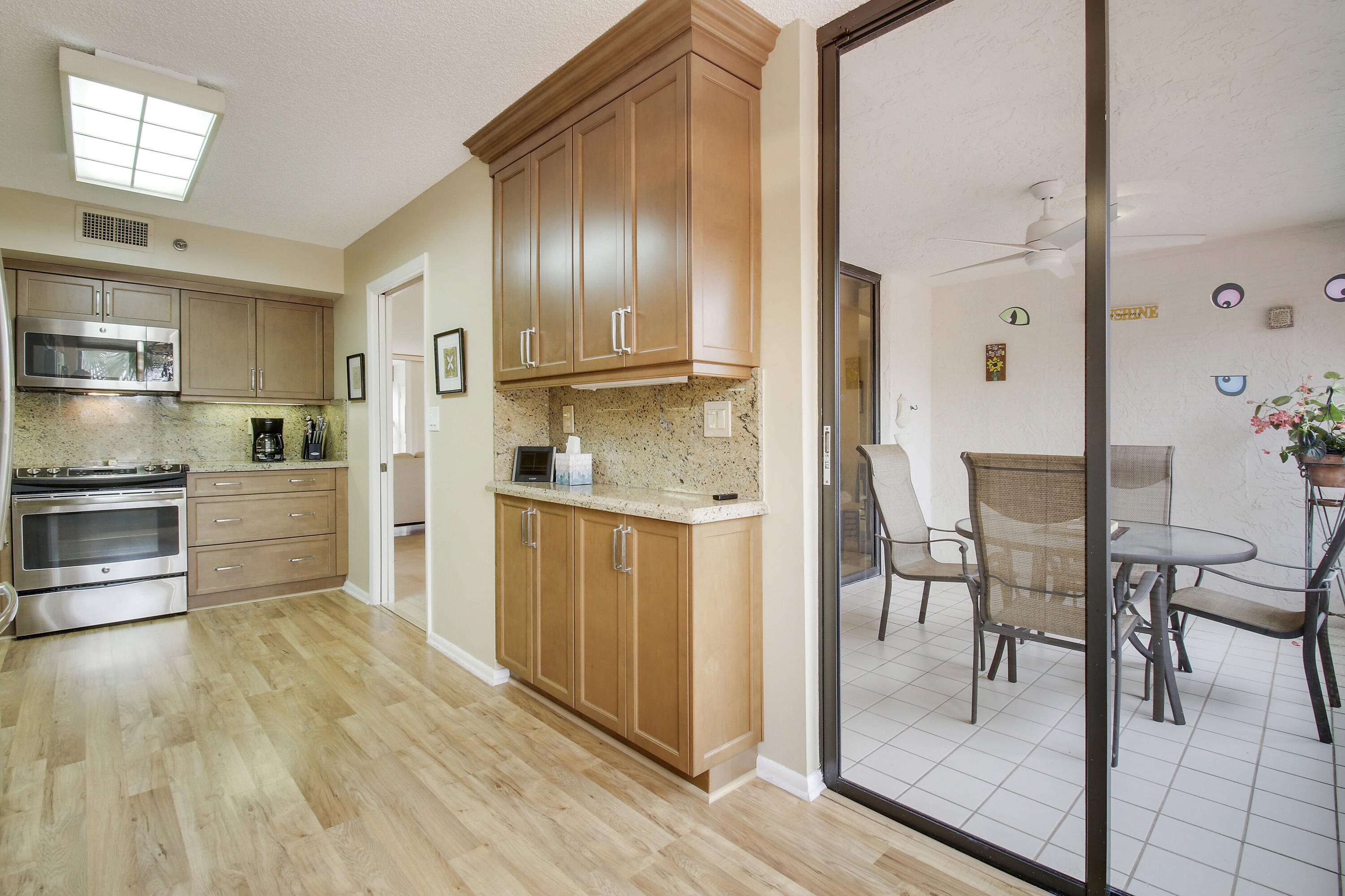 7201 Promenade Drive, Unit 301 Boca Raton, FL 33433 - Photo 14 of 40 Kitchen-4