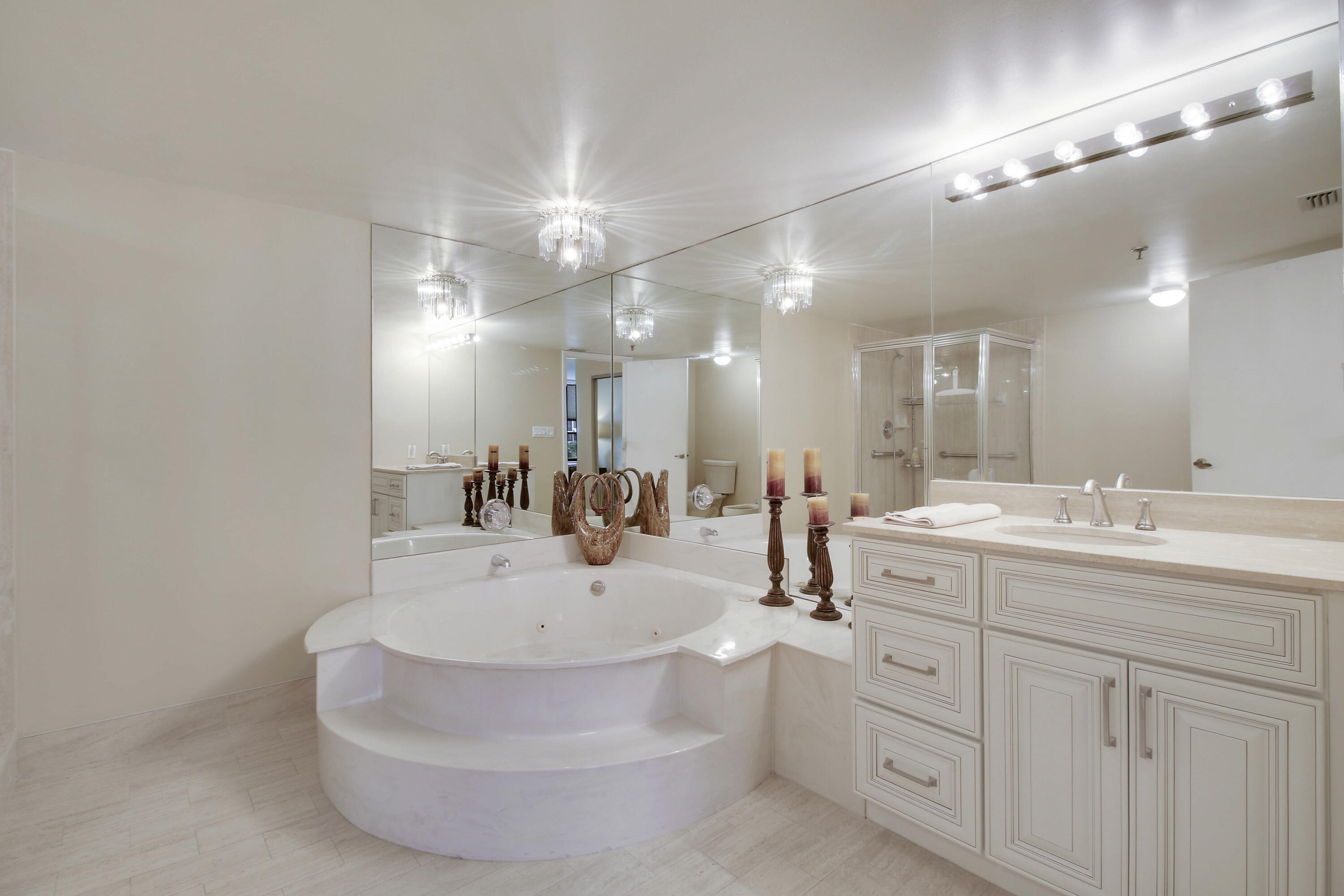 7201 Promenade Drive, Unit 301 Boca Raton, FL 33433 - Photo 21 of 40 Primary Bathroom-2