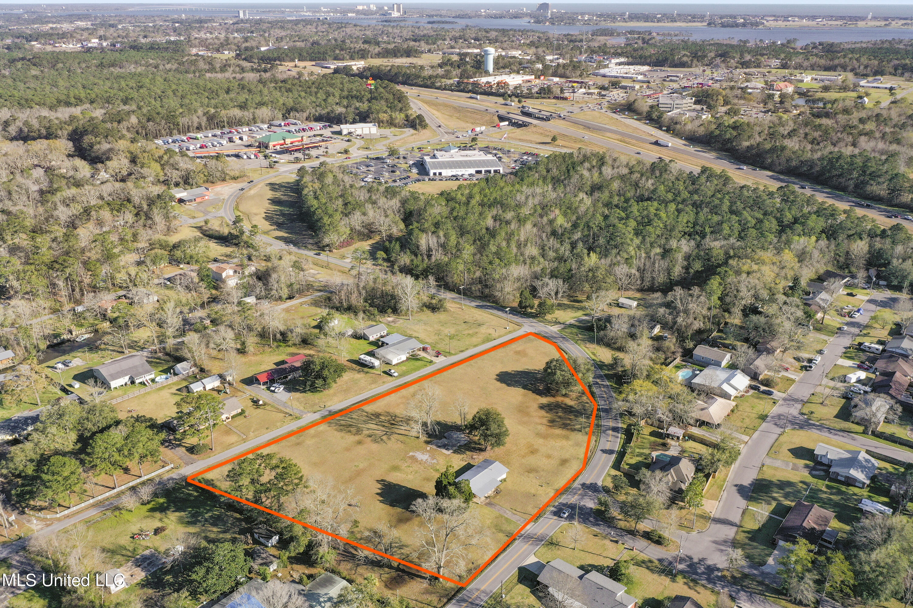 11532 Cedar Lake Road Biloxi, MS 39532 - Photo 6 of 8 009